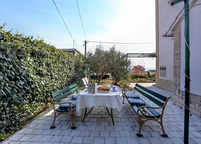 Charming Carmen Apartment
